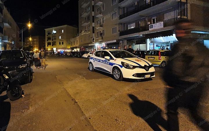 Controlli nella zona pub, dieci multe per occupazione abusiva.