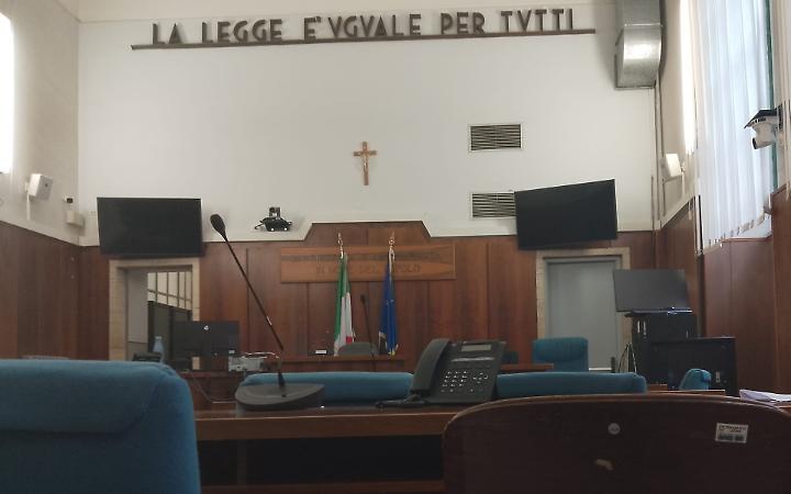 Violenza sessuale, chiesti 16 anni per la caposala del Goretti e l'altro imputato