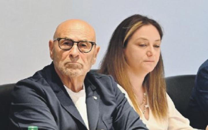 Giunta Celentano; tra staffette e deleghe, rimpasto in salsa Cencelli