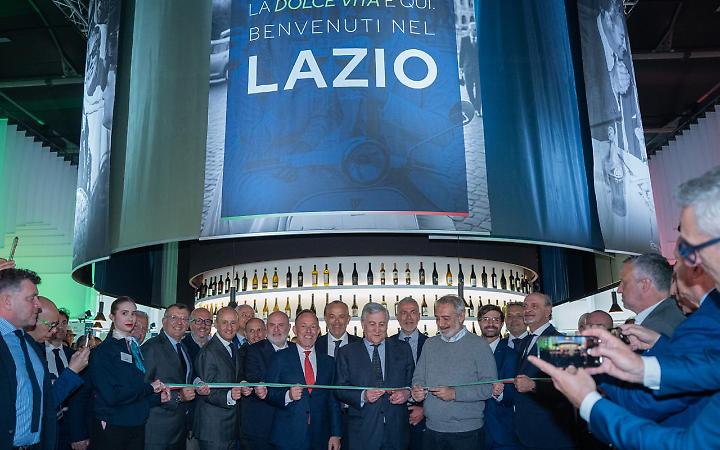 Vinitaly 2026, il Lazio si prende la scena: inaugurato il maxi padiglione