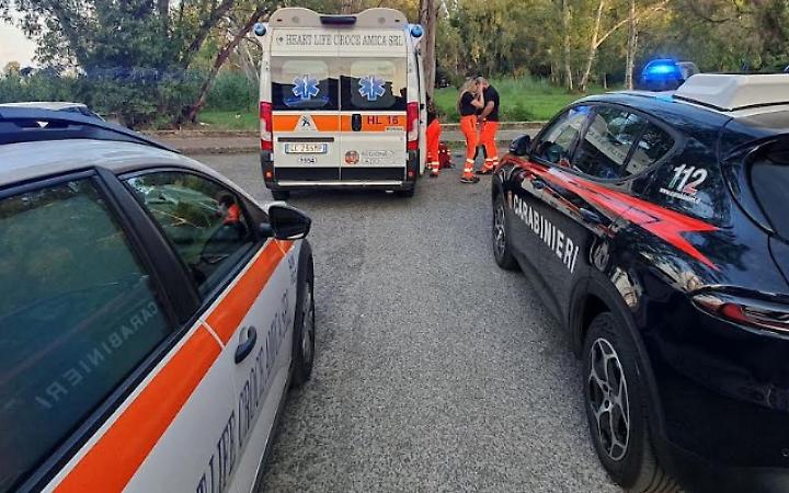 Semina il panico in strada, bloccato dai carabinieri con lo spray urticante