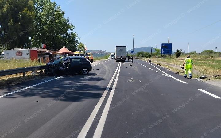 Schianto tra auto e camion, incidente sulla Monti Lepini
