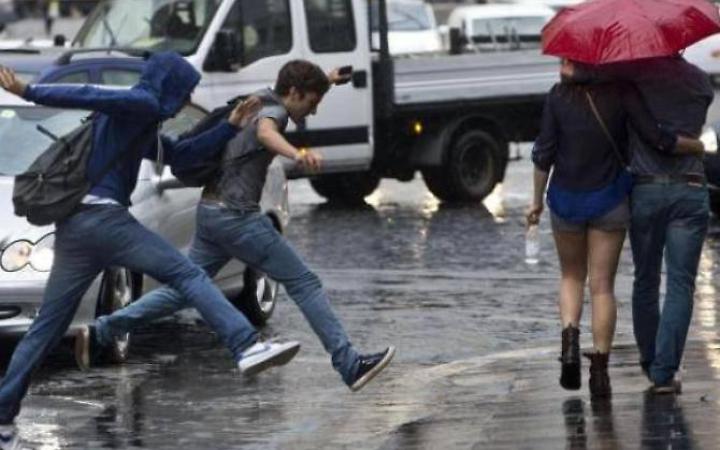 Maltempo nel Lazio, allerta meteo anche in provincia di Latina: previsti piogge e temporali