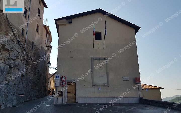 Bassiano, canna fumaria abusiva: tutti prescritti