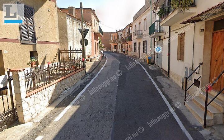 Profughi ucraini lasciati senza soldi: accolti in paese ma senza pocket money