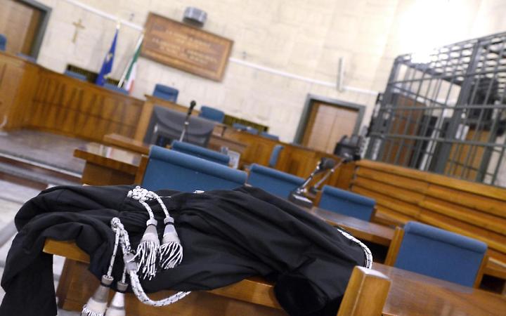 Minaccia di morte la ex; sei la mia donna: la testimonianza in aula