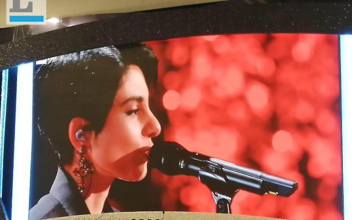 Festival di Sanremo, Giordana Angi canta a notte fonda e la giuria non la premia